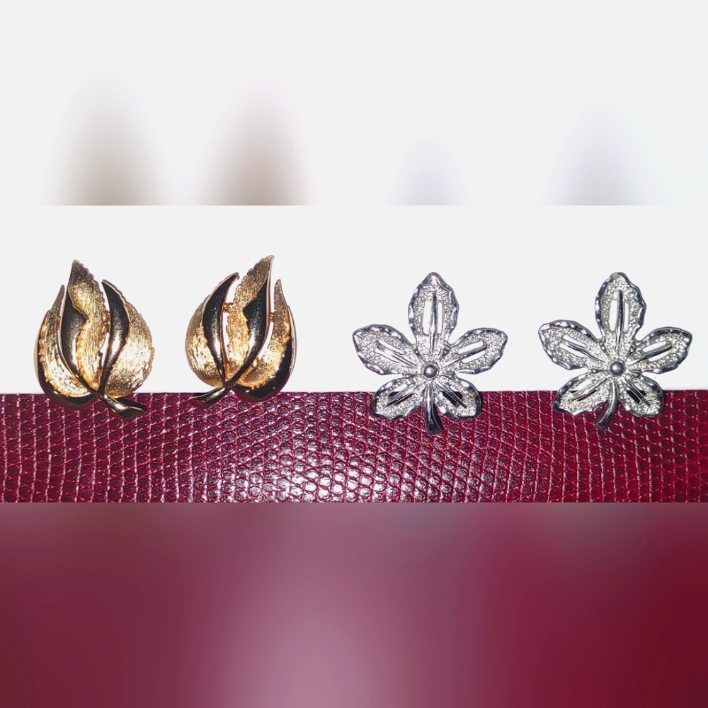 Trifari Gold Toned Clip On Earings With Free Sarah Coventry 🍁 Clip On Earrings